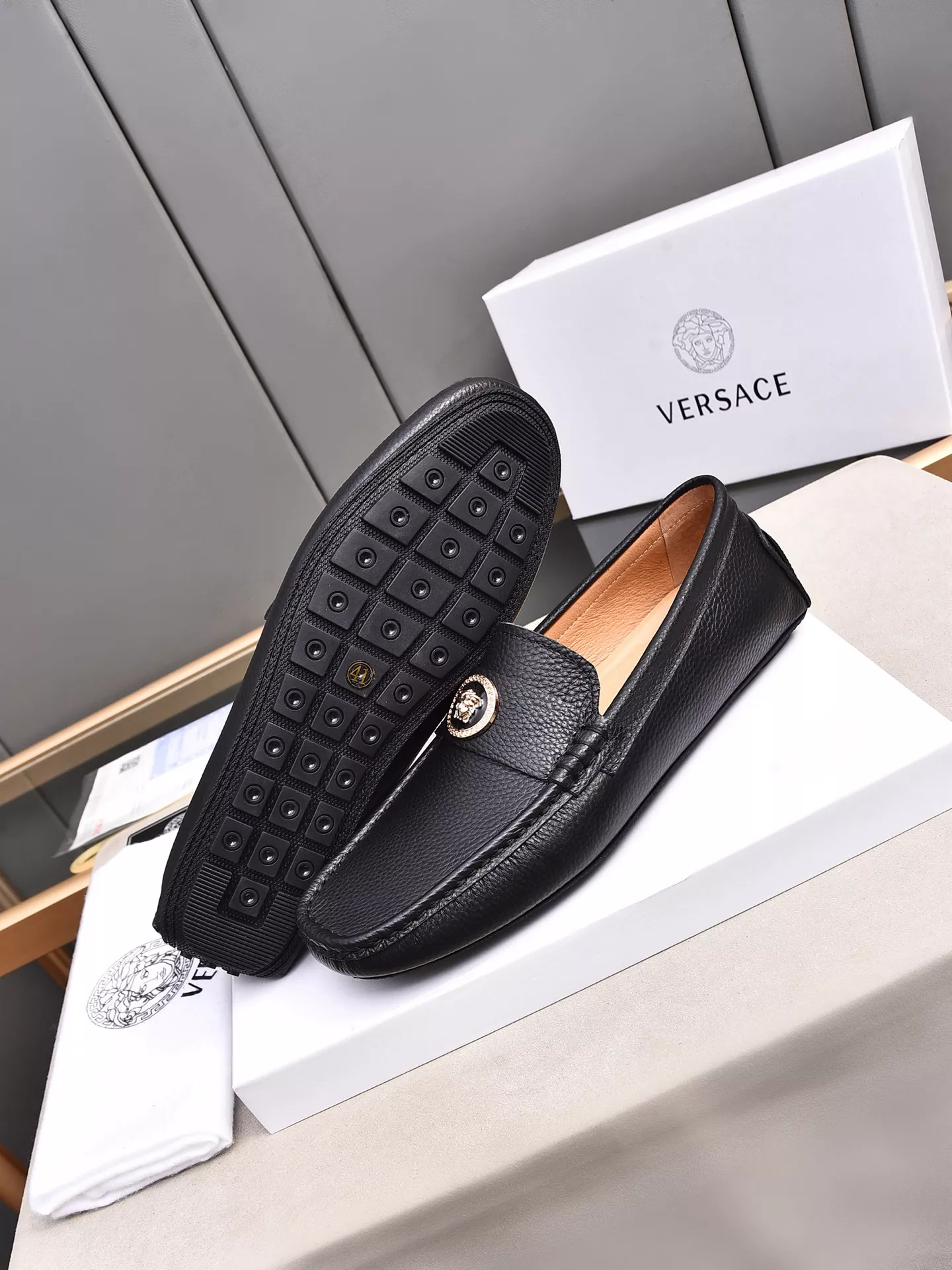 Versace Leather Shoes For Men Lightweight 9385