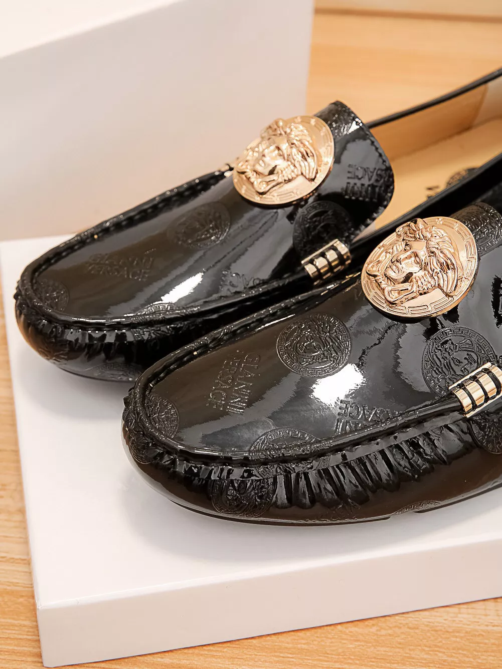 Versace Leather Shoes For Men Trendsetting 4853