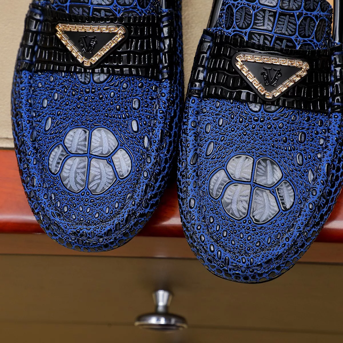 Versace Leather Shoes For Men Trendsetting 6642