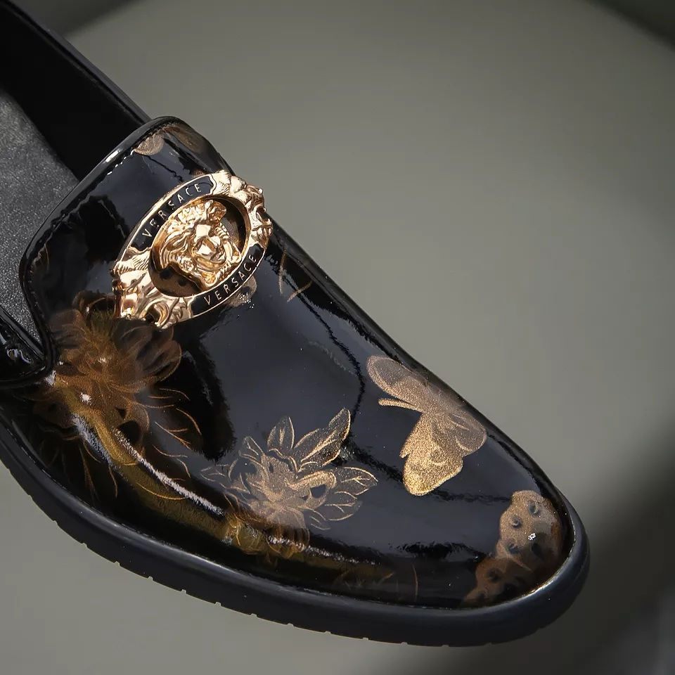 Versace Leather Shoes For Men Trendsetting 9230