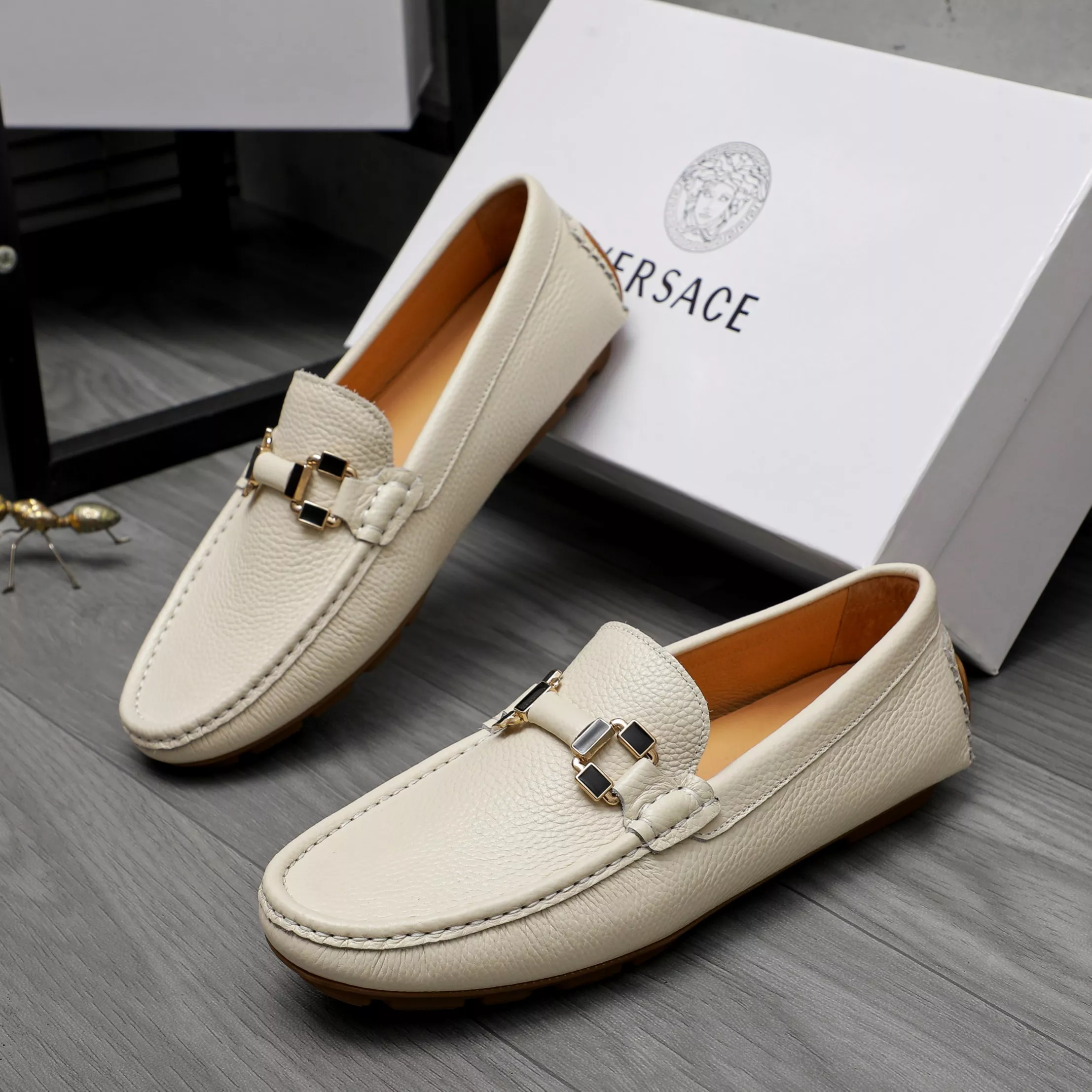 Versace Leather Shoes For Men Trendy 4941