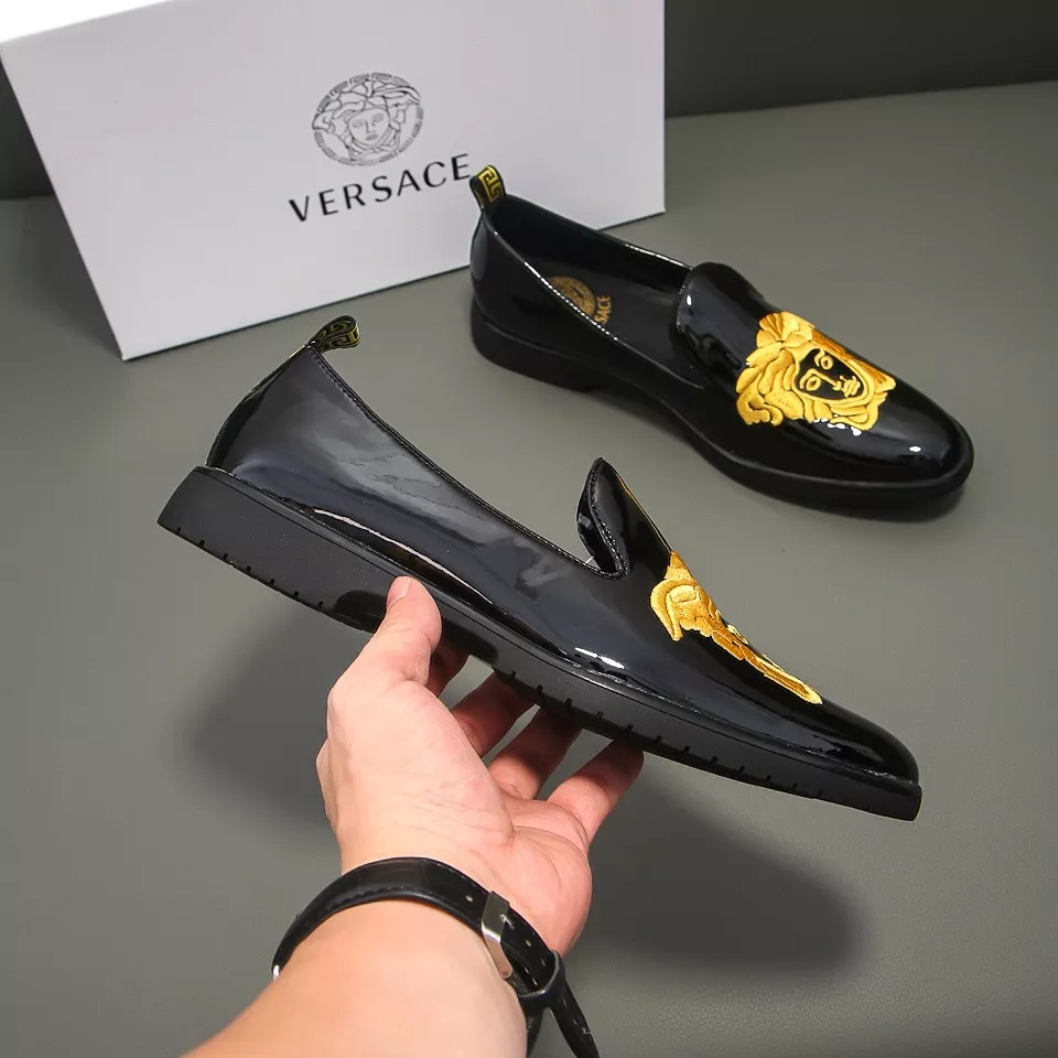 Versace Leather Shoes For Men UrbanStyle 1976