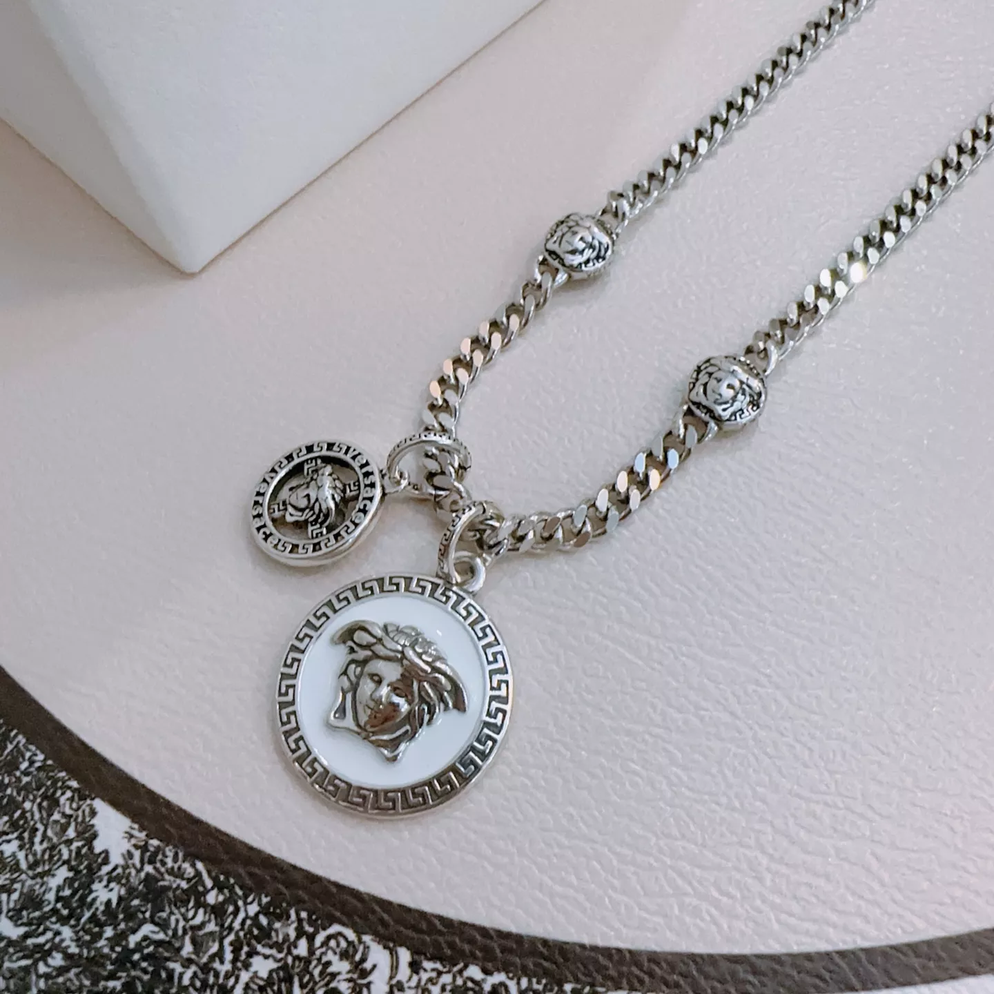 Versace Necklaces Classic 9894