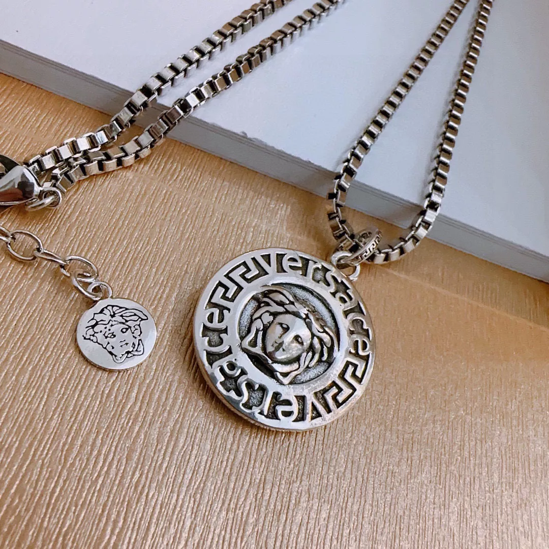 Versace Necklaces HighQuality 3814
