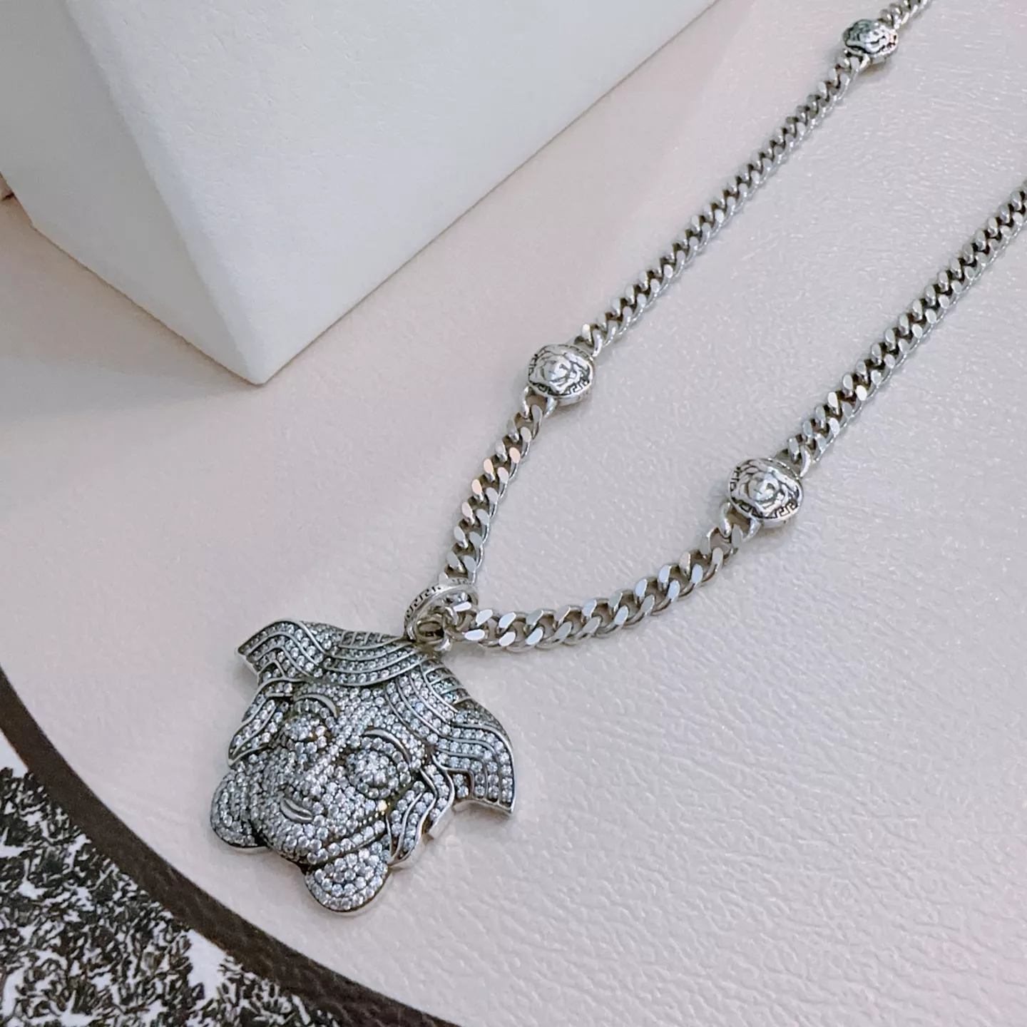 Versace Necklaces Sleek 2113