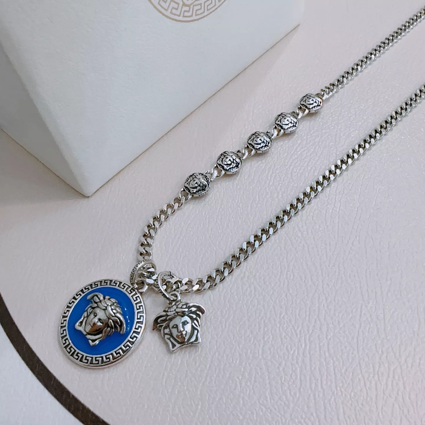 Versace Necklaces WellDesigned 2059