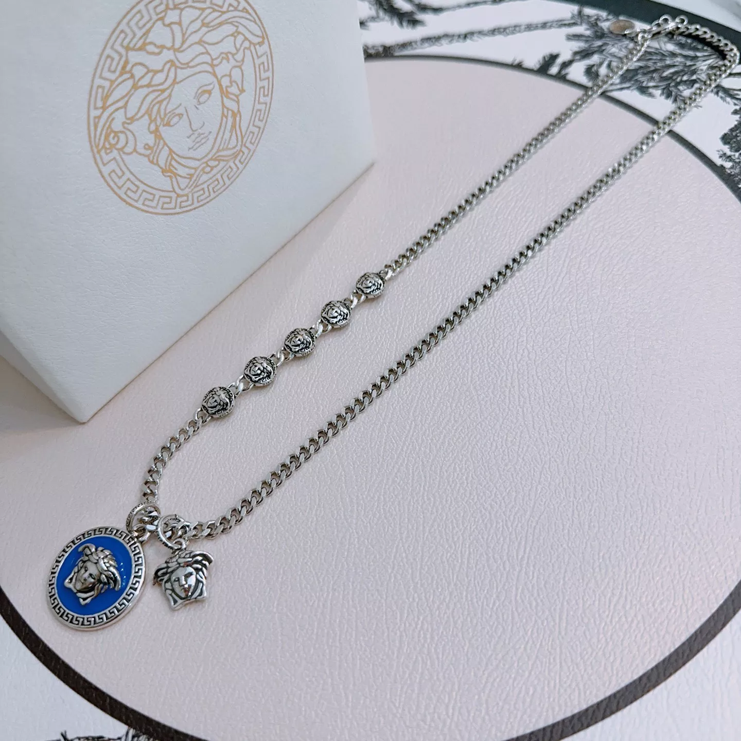 Versace Necklaces WellDesigned 2059