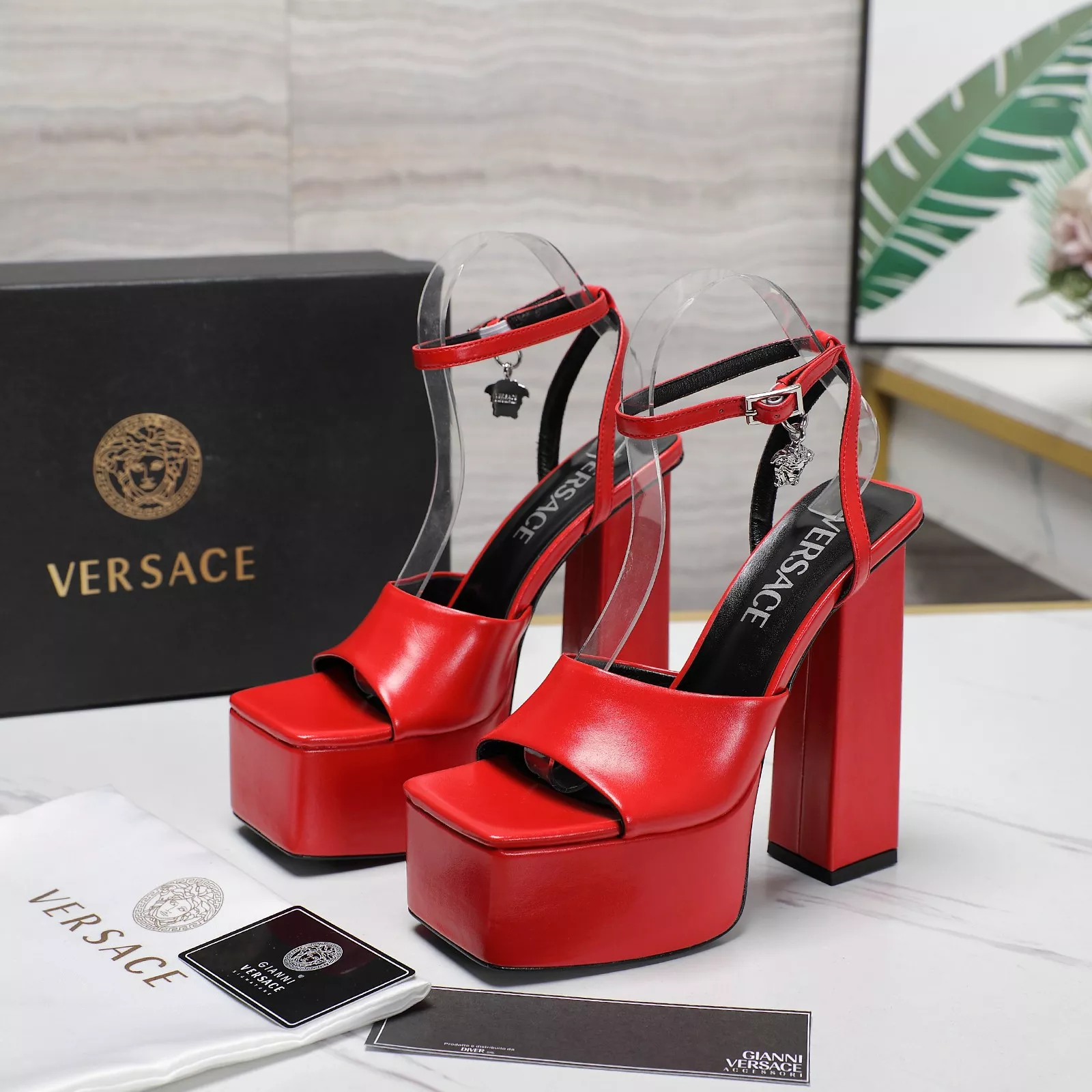 Versace Sandal For Women Comfortable 1000