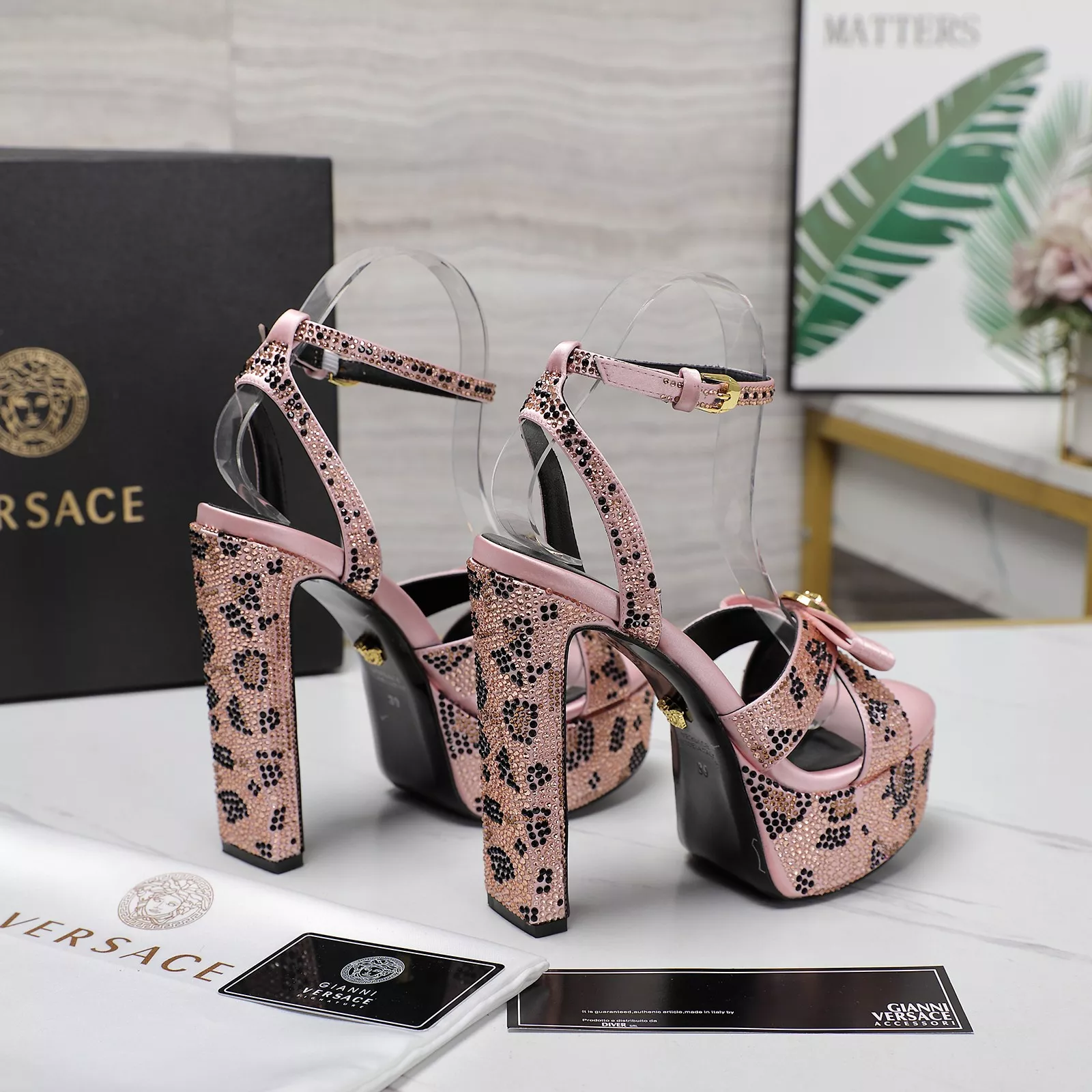 Versace Sandal For Women Fashionable 1151