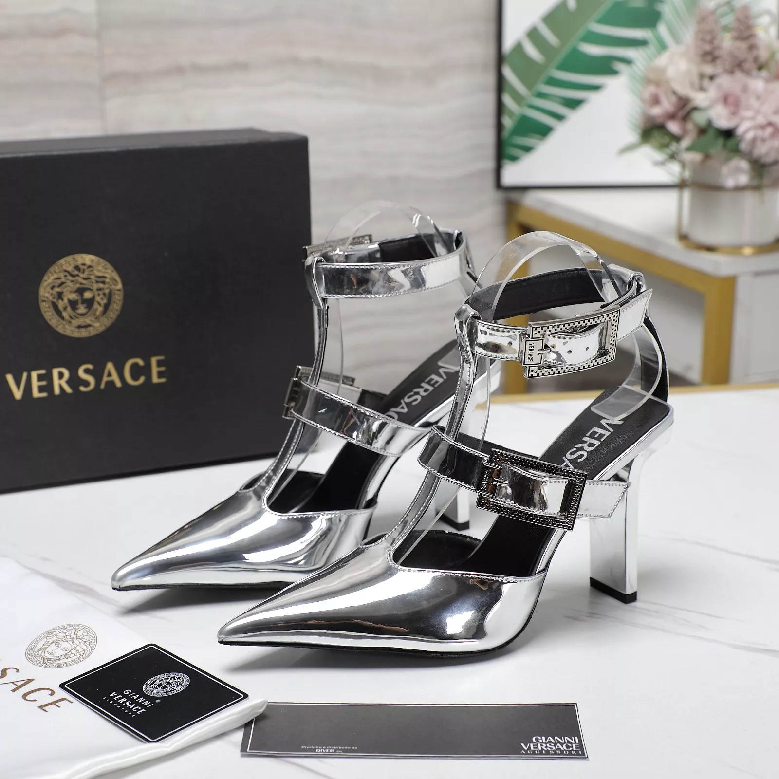 Versace Sandal For Women Flexible 1044