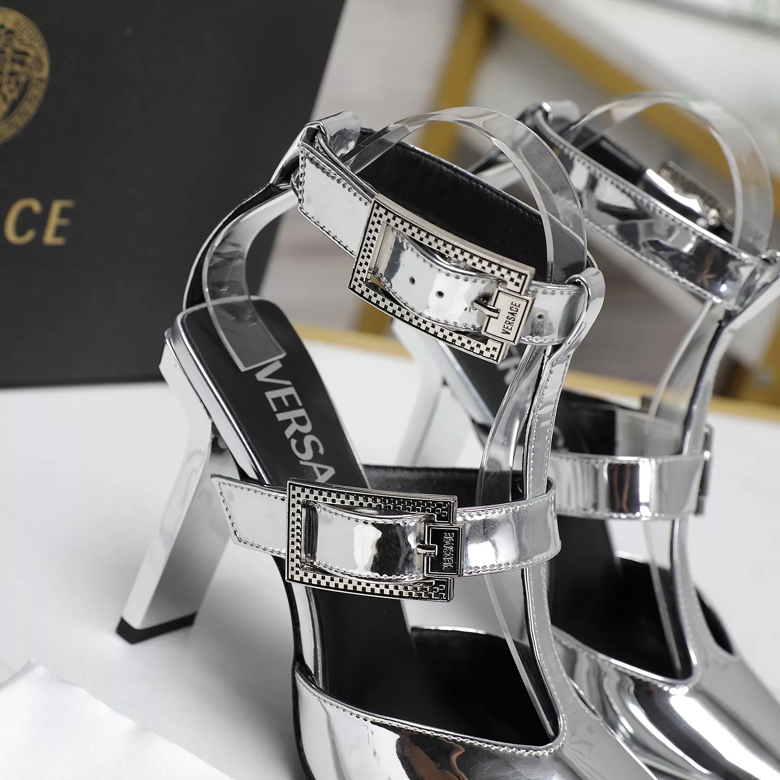 Versace Sandal For Women Flexible 1044