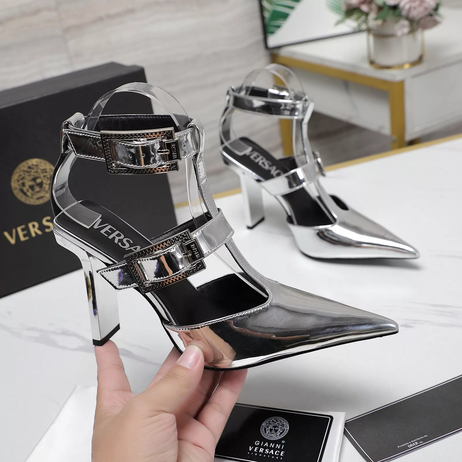 Versace Sandal For Women Flexible 1044