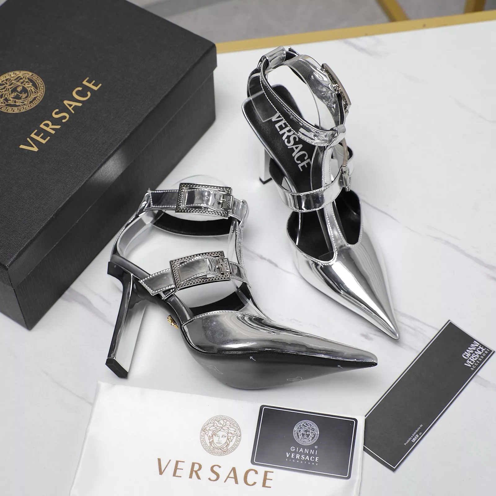 Versace Sandal For Women Flexible 1044