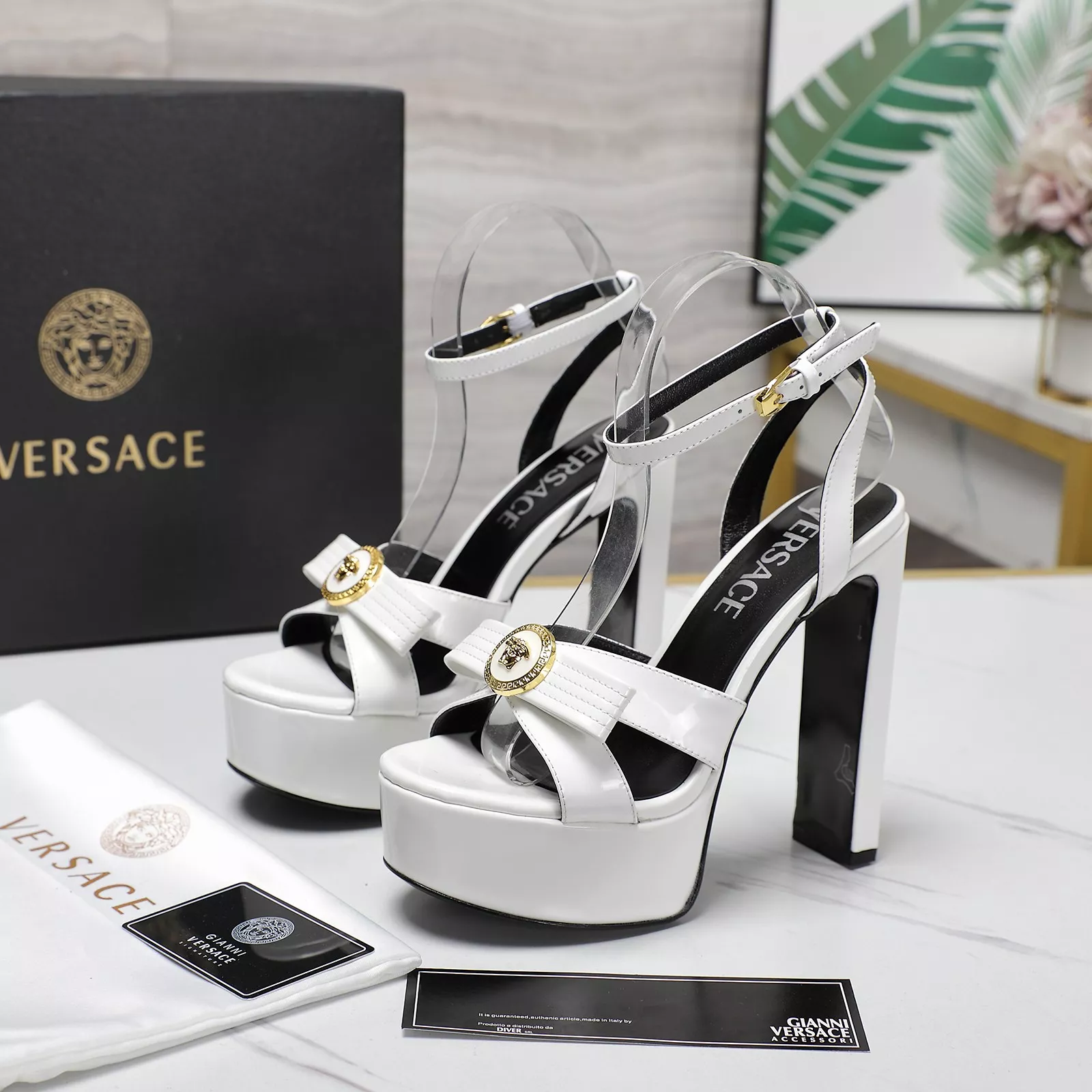Versace Sandal For Women Minimalist 7452