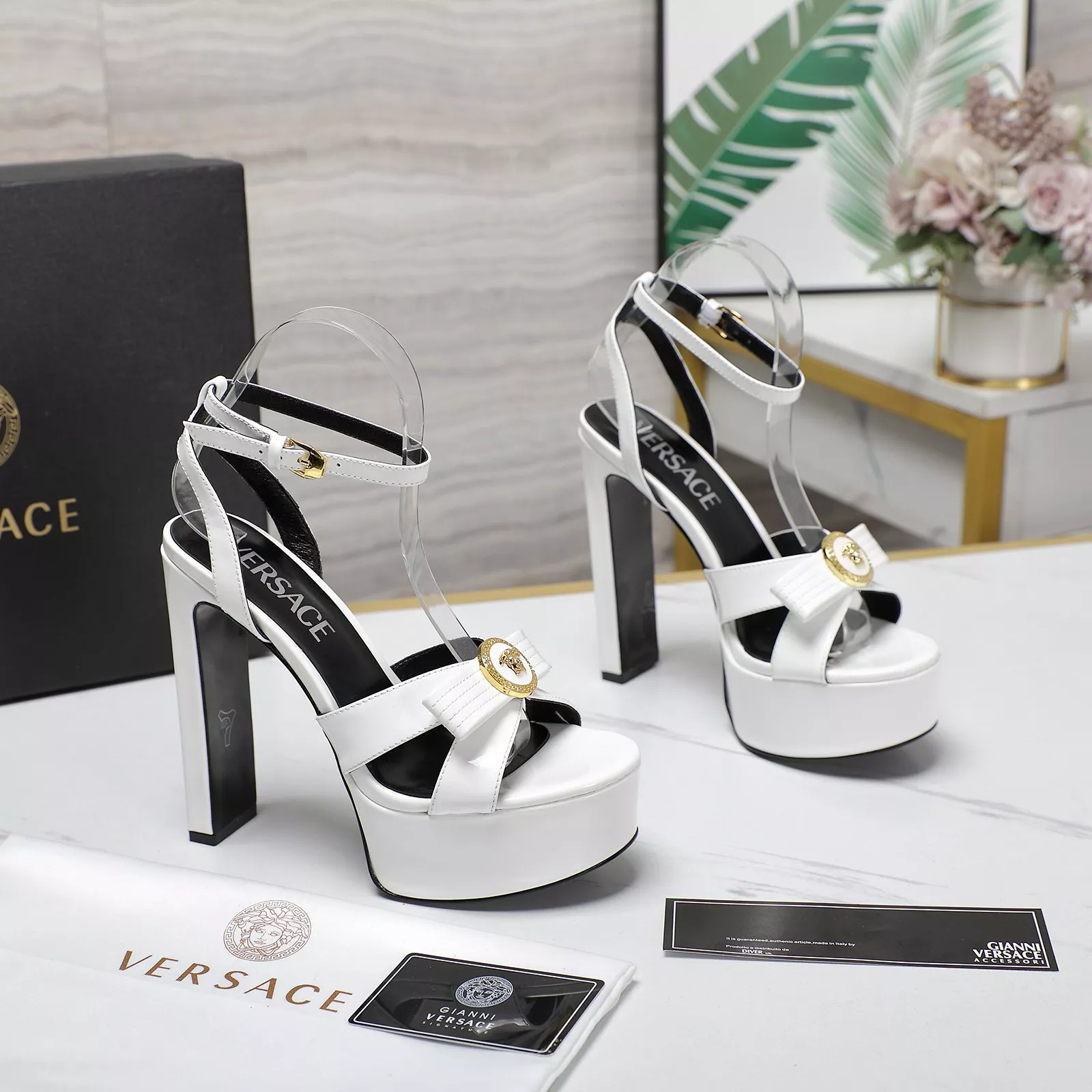 Versace Sandal For Women Minimalist 7452