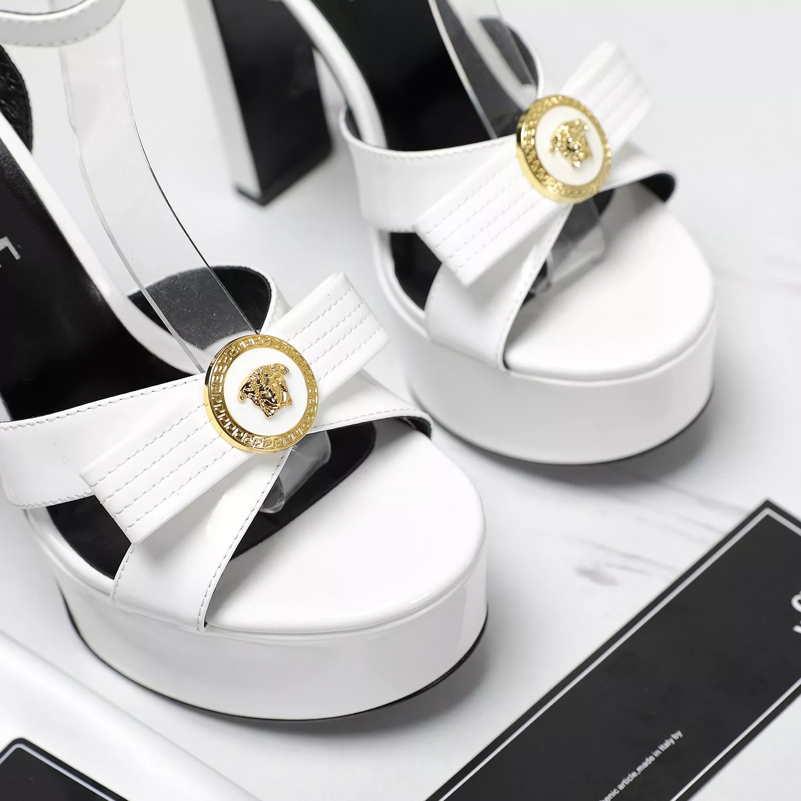 Versace Sandal For Women Minimalist 7452