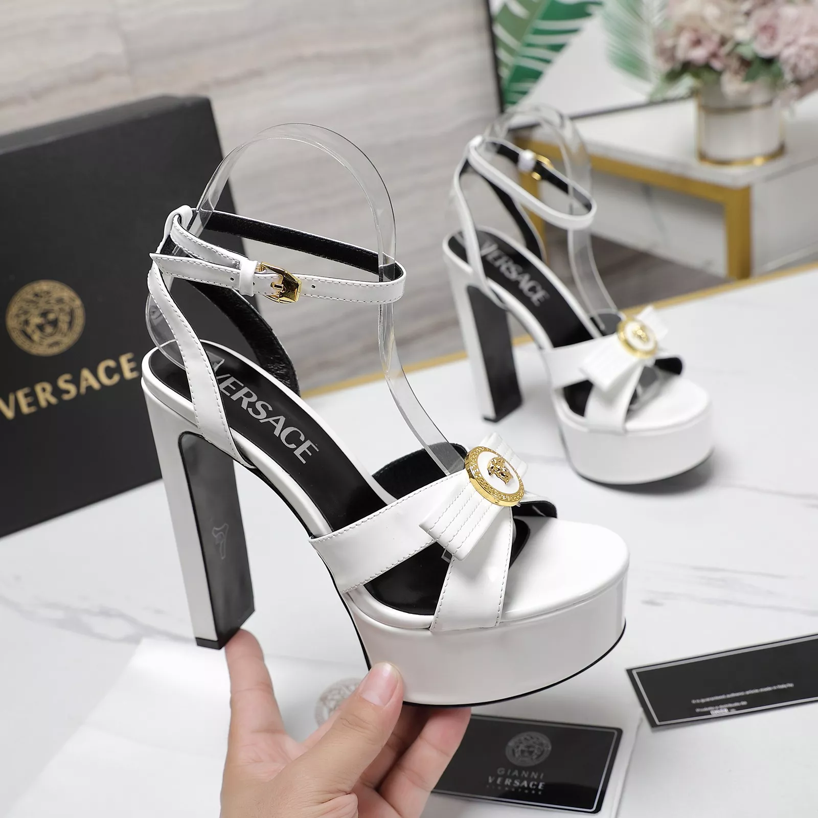 Versace Sandal For Women Minimalist 7452