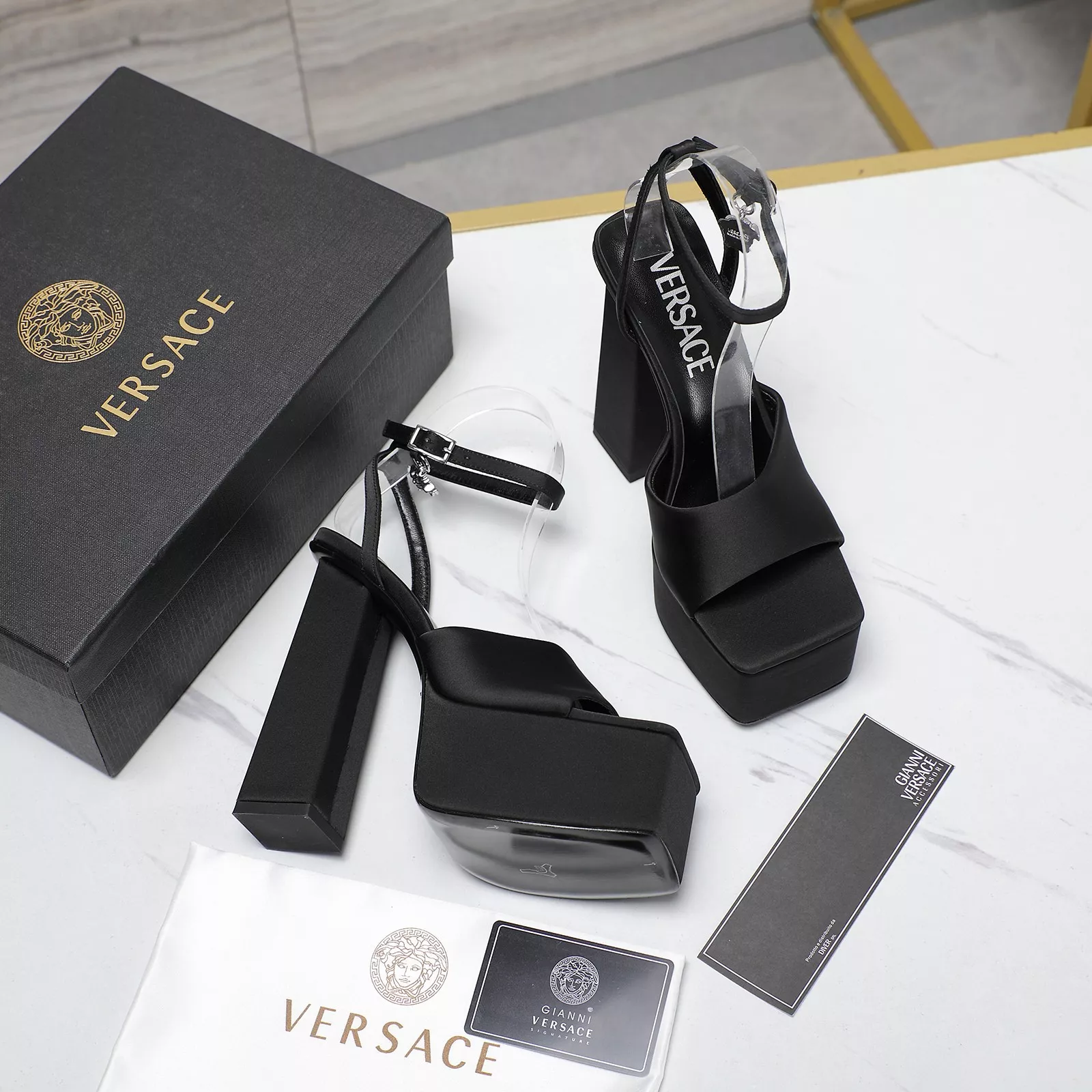 Versace Sandal For Women ModernLook 8349