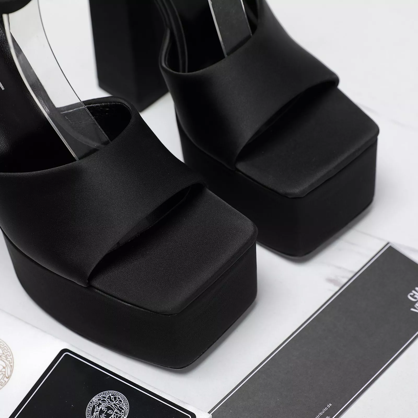 Versace Sandal For Women ModernLook 8349