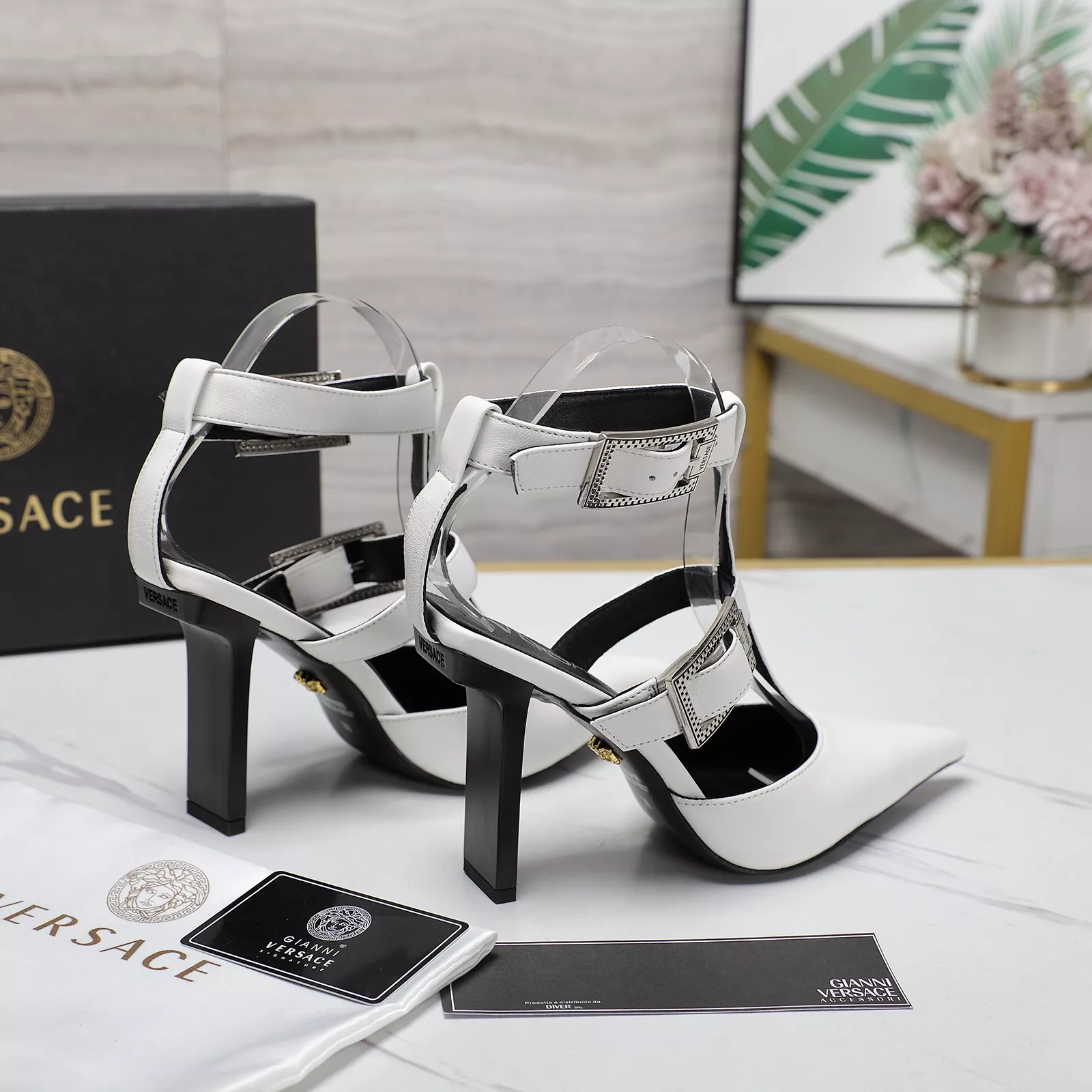 Versace Sandal For Women StreetReady 7813