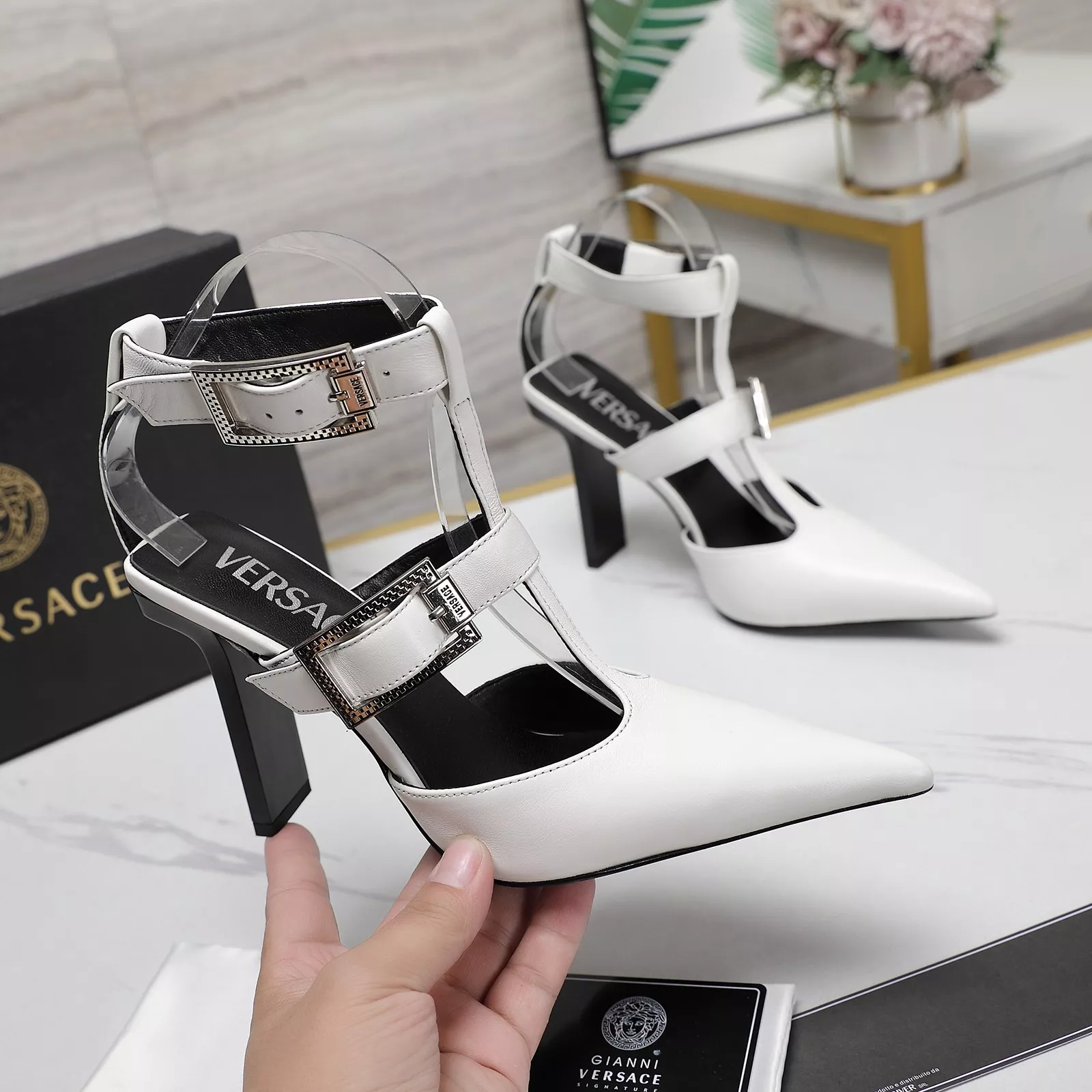 Versace Sandal For Women StreetReady 7813