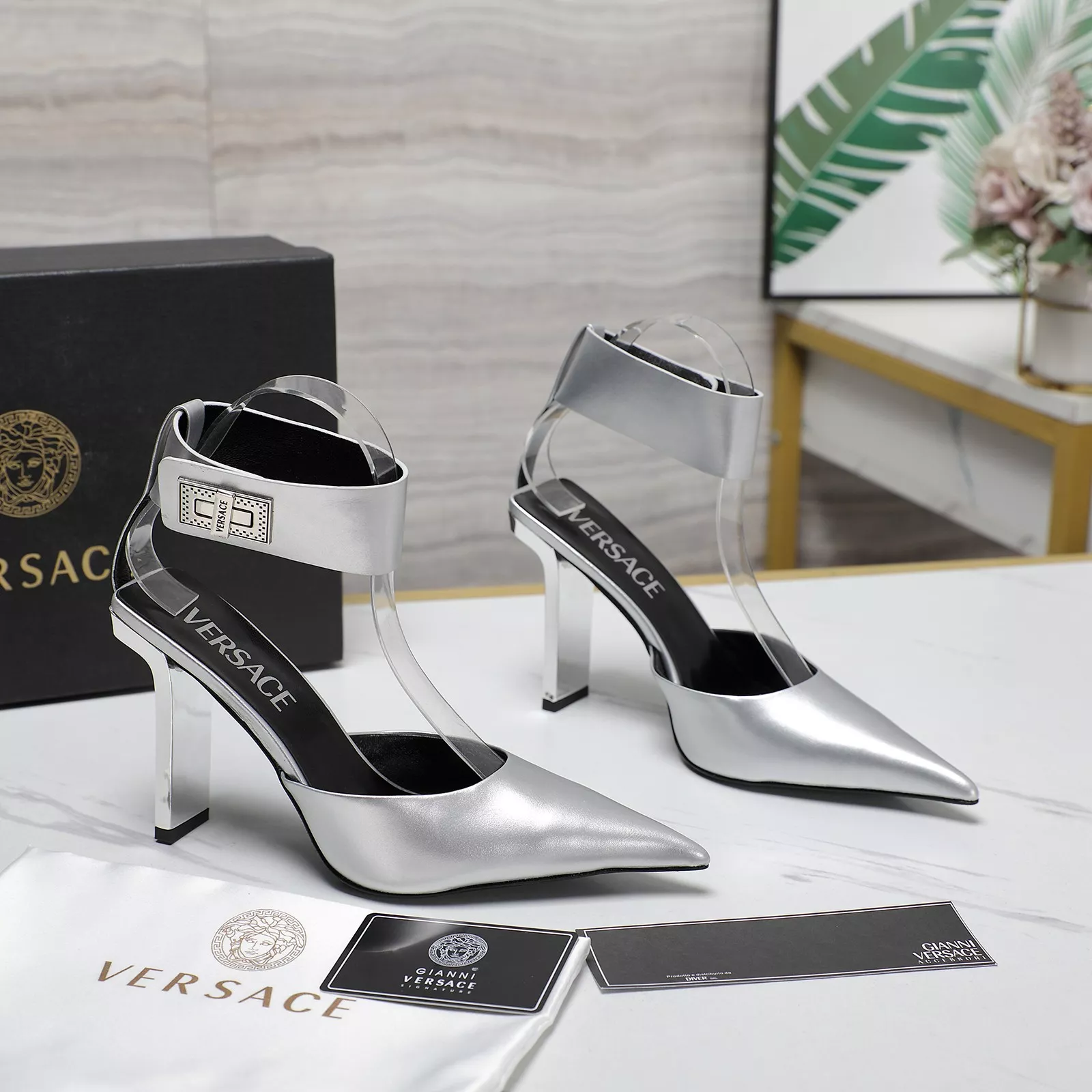 Versace Sandal For Women StreetReady 8724