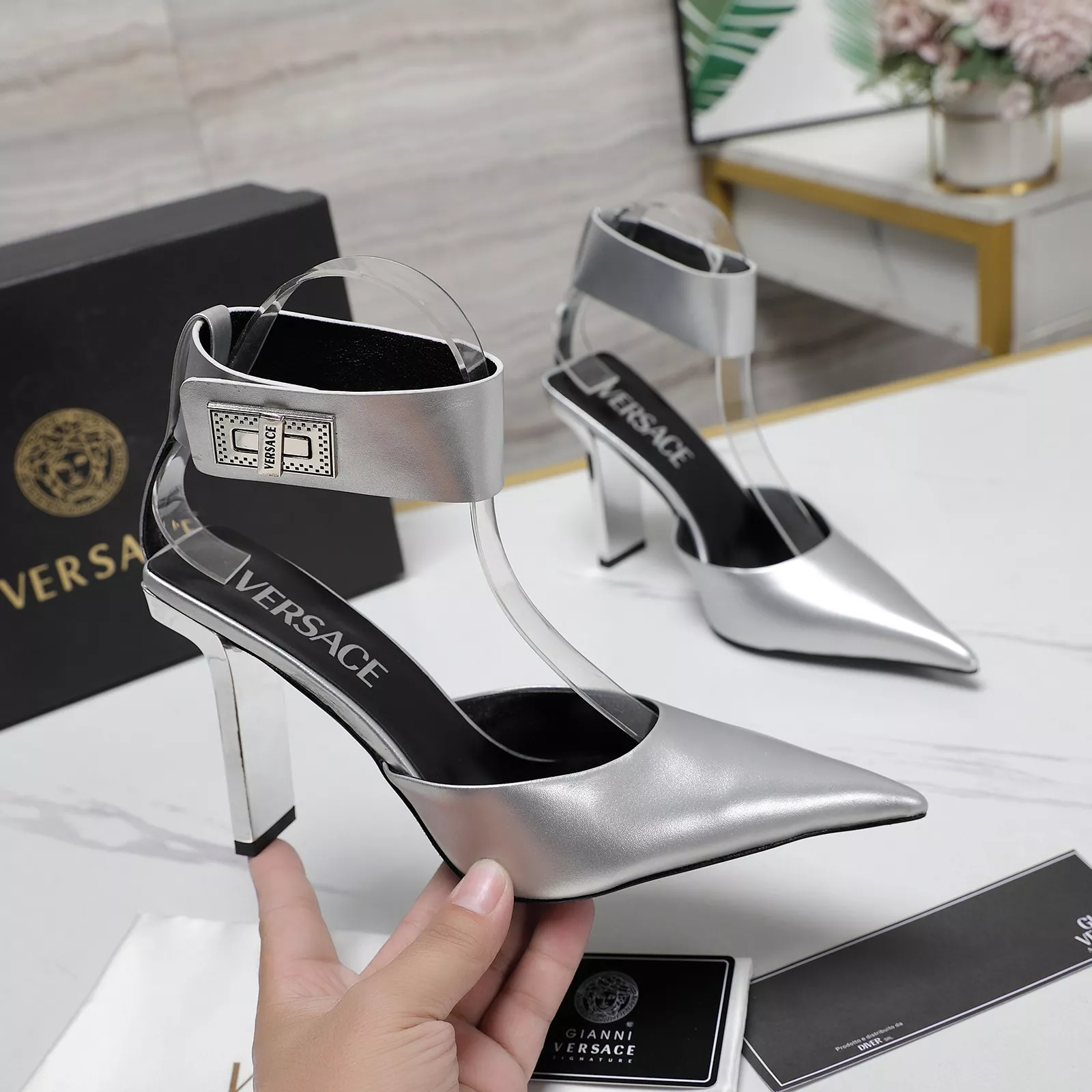 Versace Sandal For Women StreetReady 8724