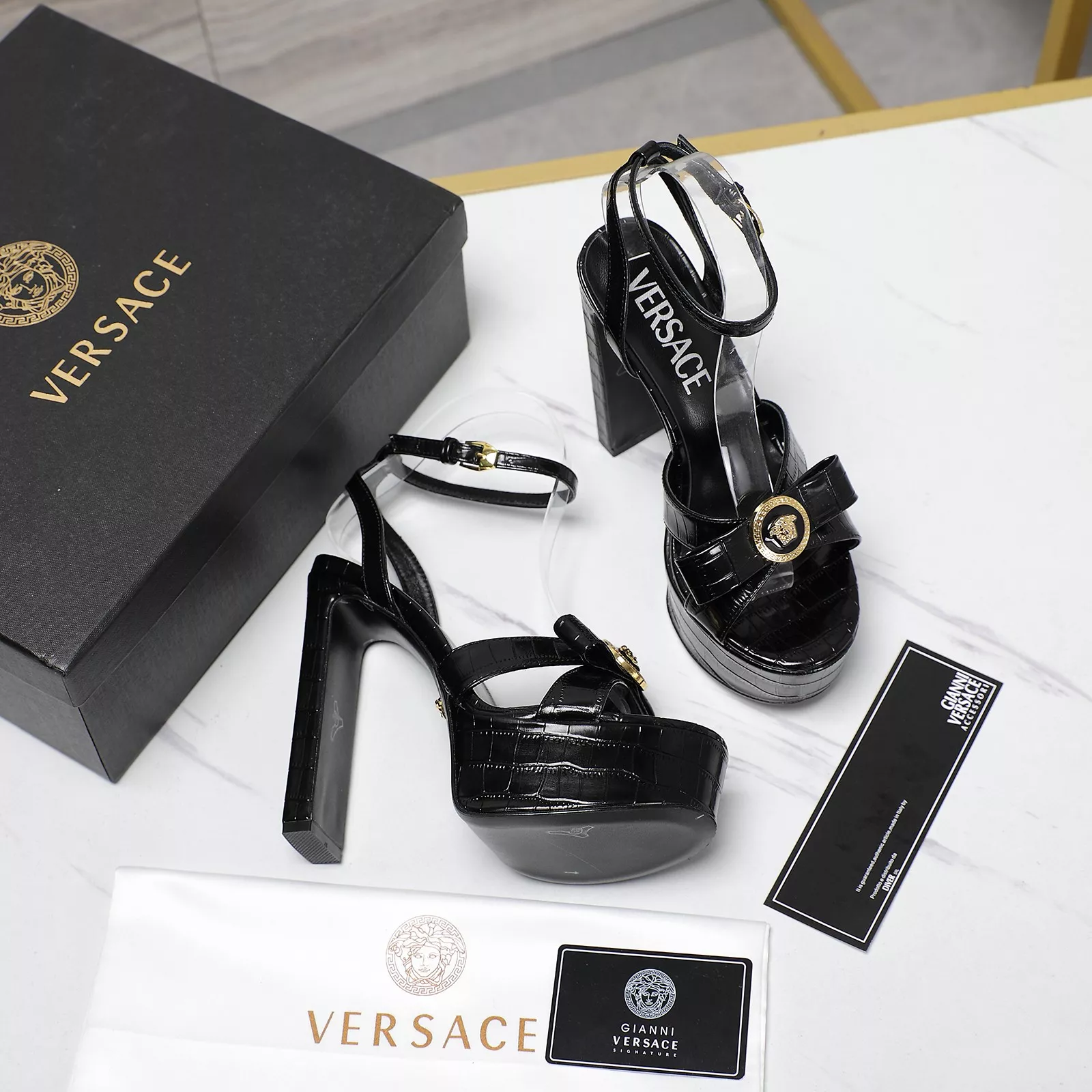 Versace Sandal For Women Unique 3977