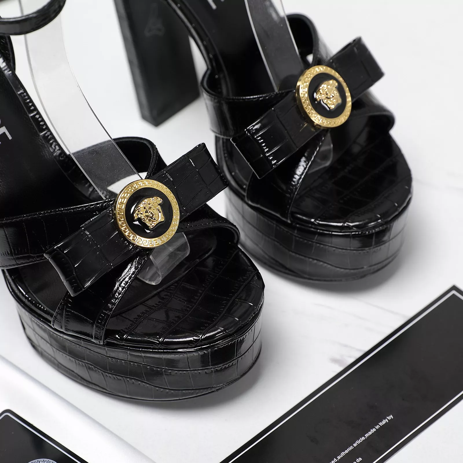 Versace Sandal For Women Unique 3977