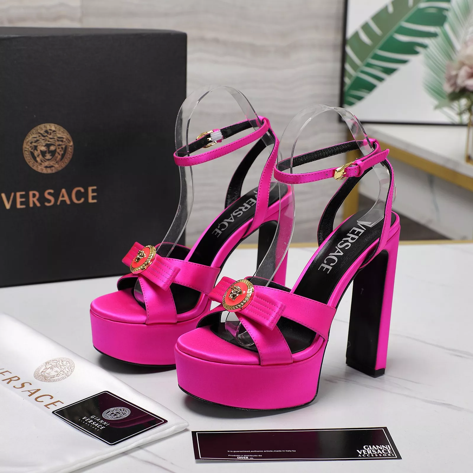 Versace Sandal For Women WellDesigned 7534