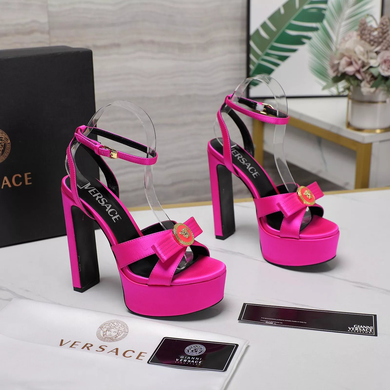 Versace Sandal For Women WellDesigned 7534