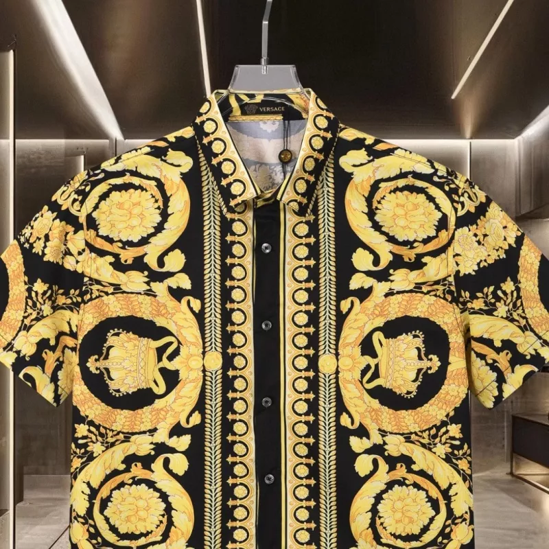 Versace Shirts Short Sleeved For Unisex Minimalist 3999