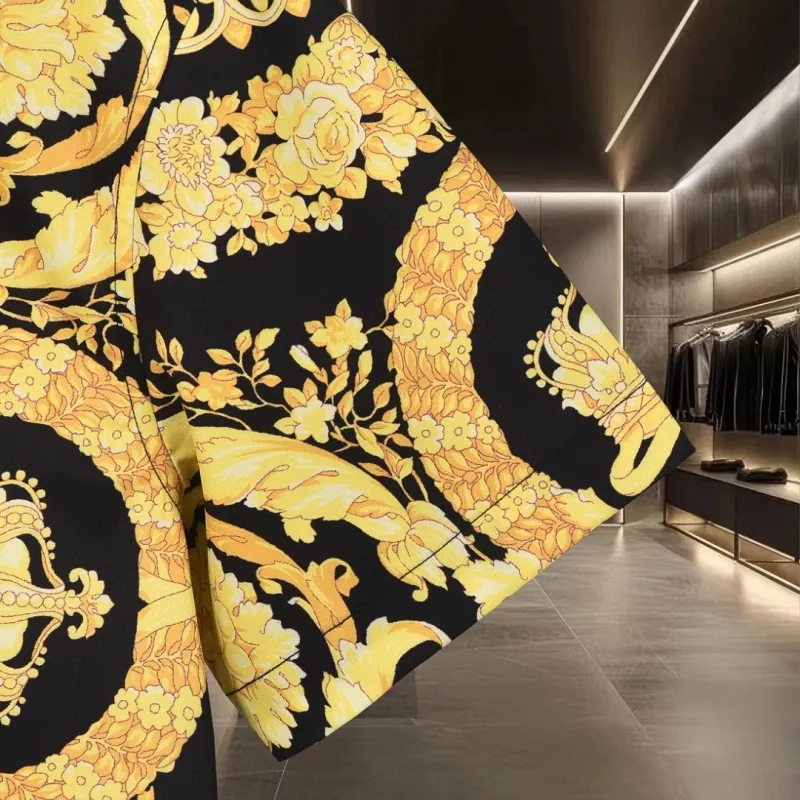 Versace Shirts Short Sleeved For Unisex Minimalist 3999