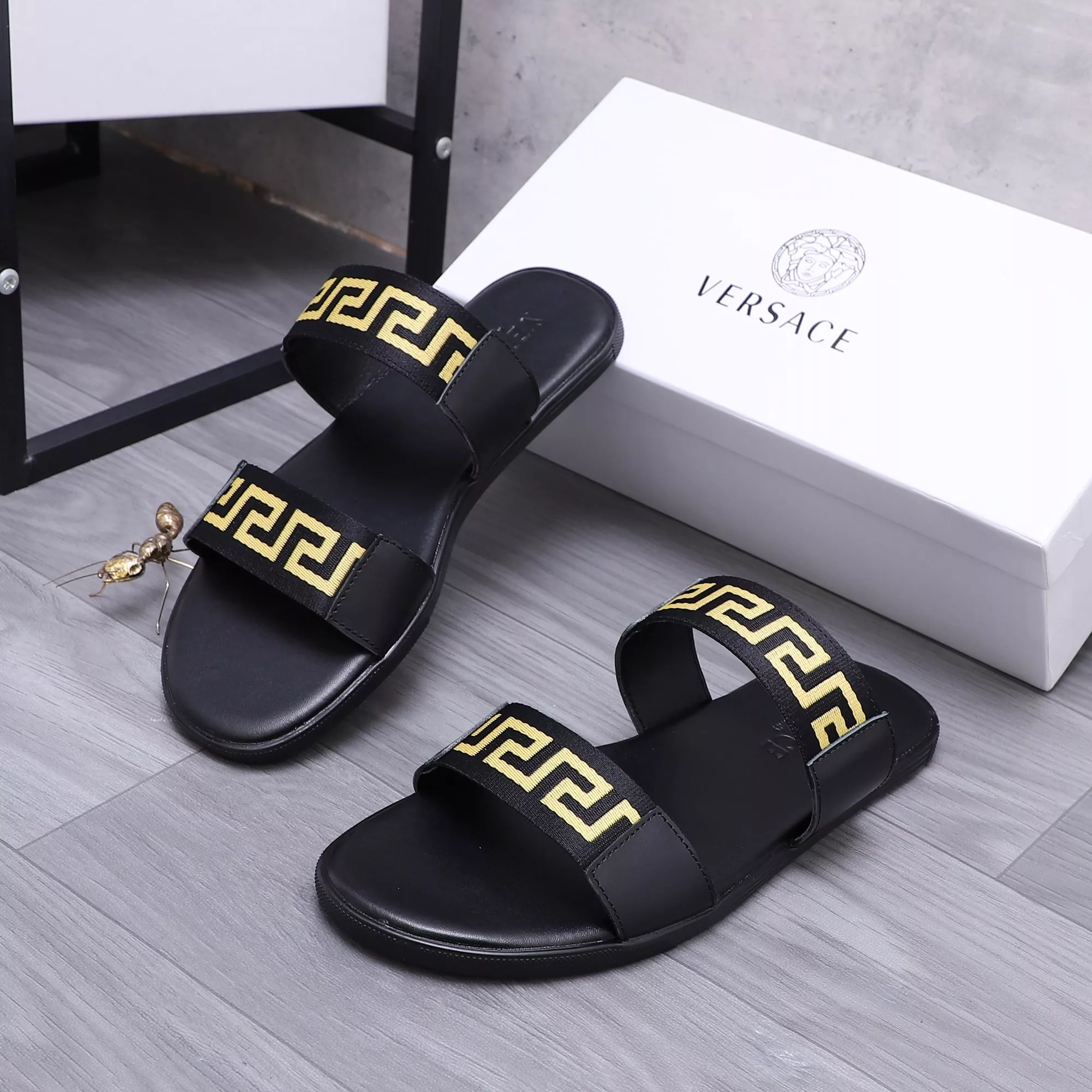 Versace Slippers For Men BestValue 3890