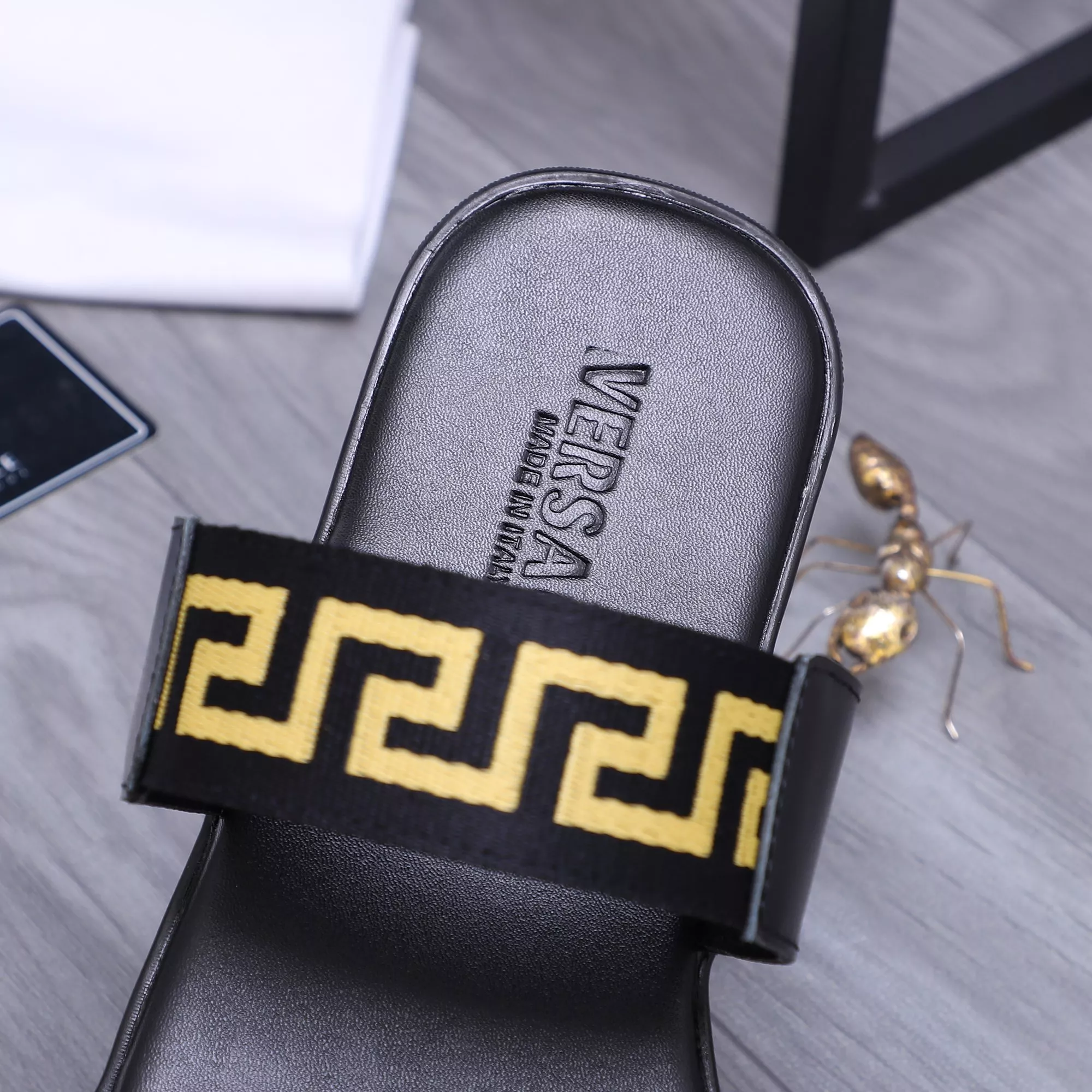 Versace Slippers For Men BestValue 3890