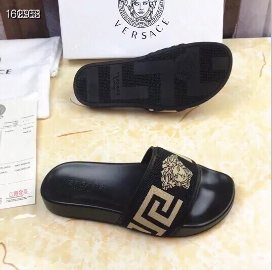 Versace Slippers For Men Bold 6643