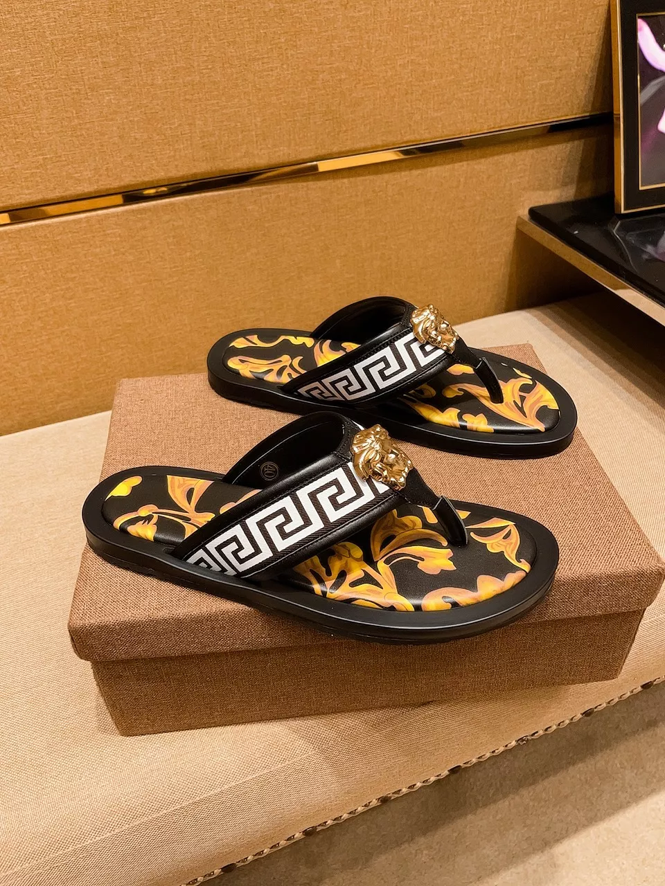 Versace Slippers For Men Cozy 5301