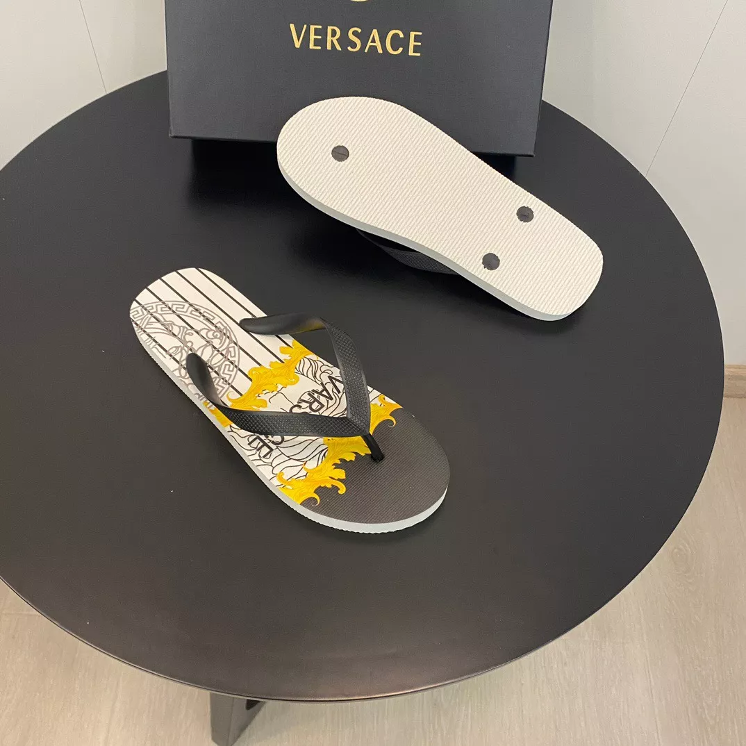 Versace Slippers For Men DailyWear 6827