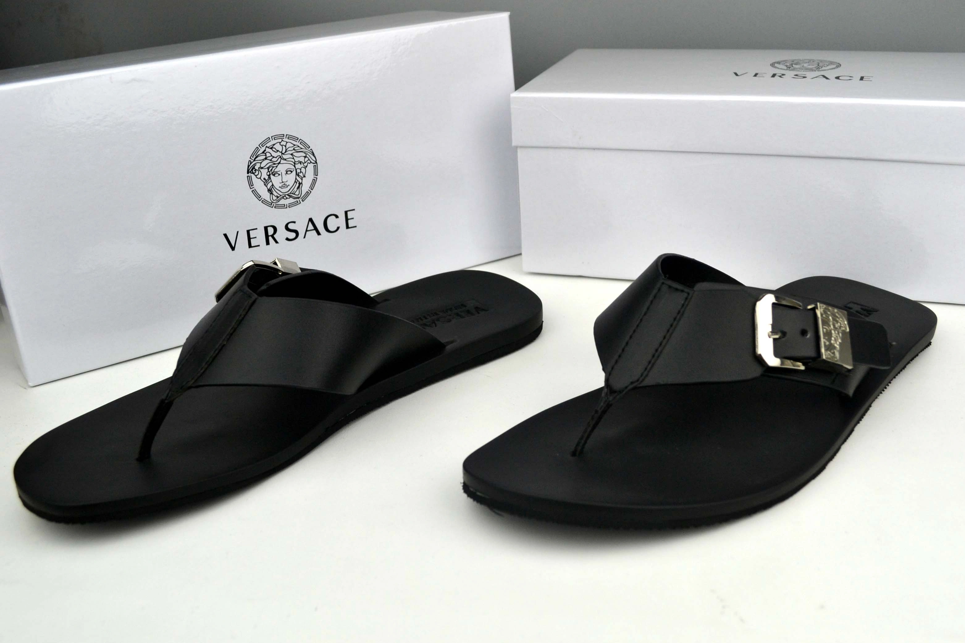 Versace Slippers For Men EasyMatch 3710