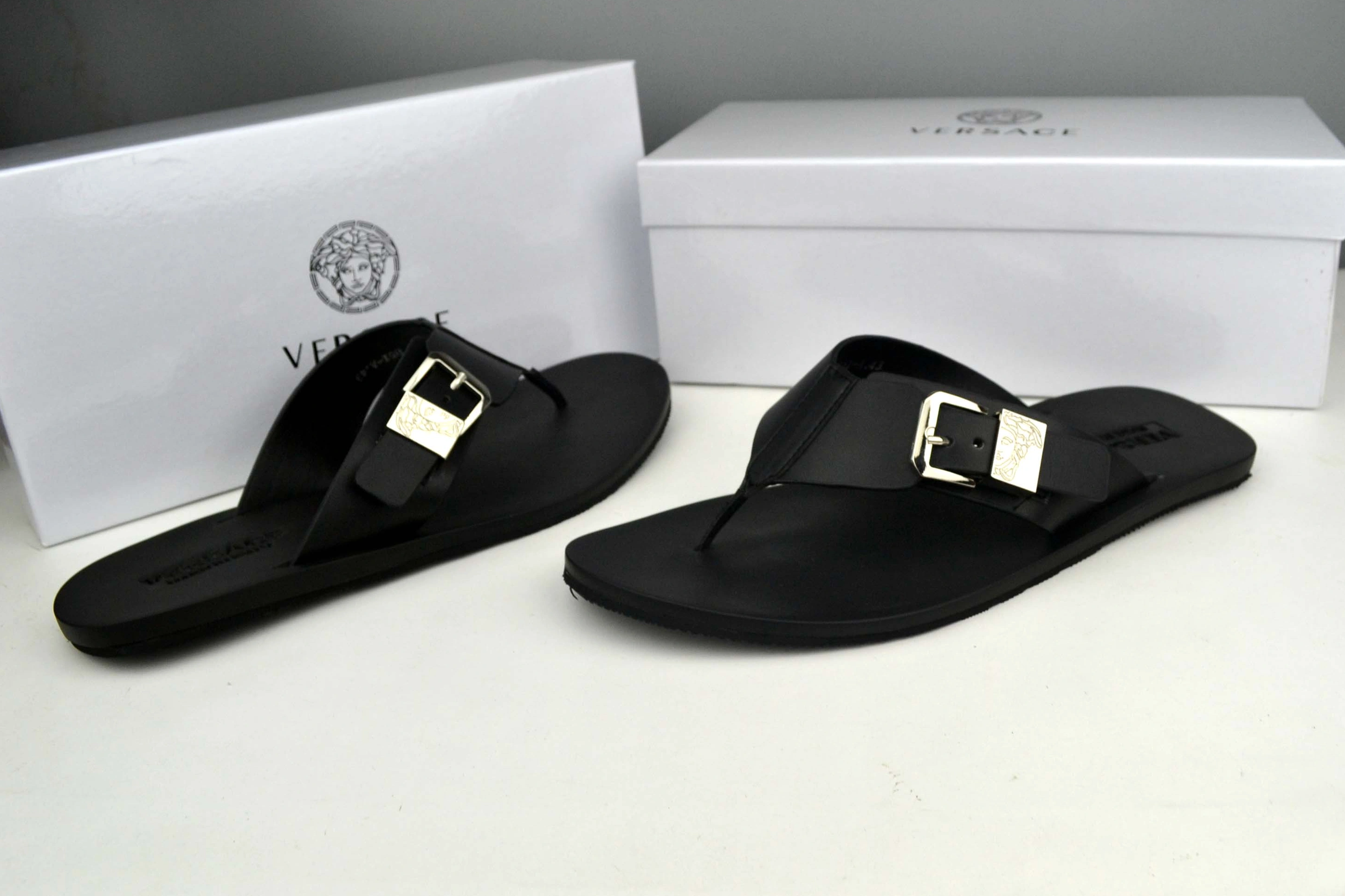 Versace Slippers For Men EasyMatch 3710