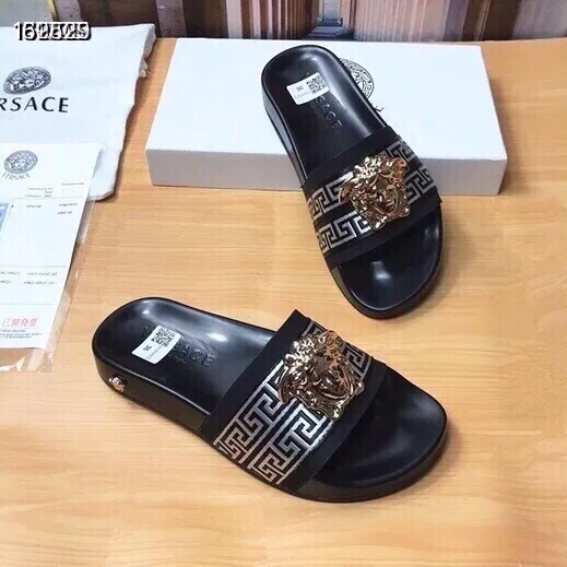 Versace Slippers For Men Elegant 5718