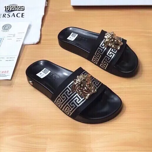 Versace Slippers For Men Elegant 5718