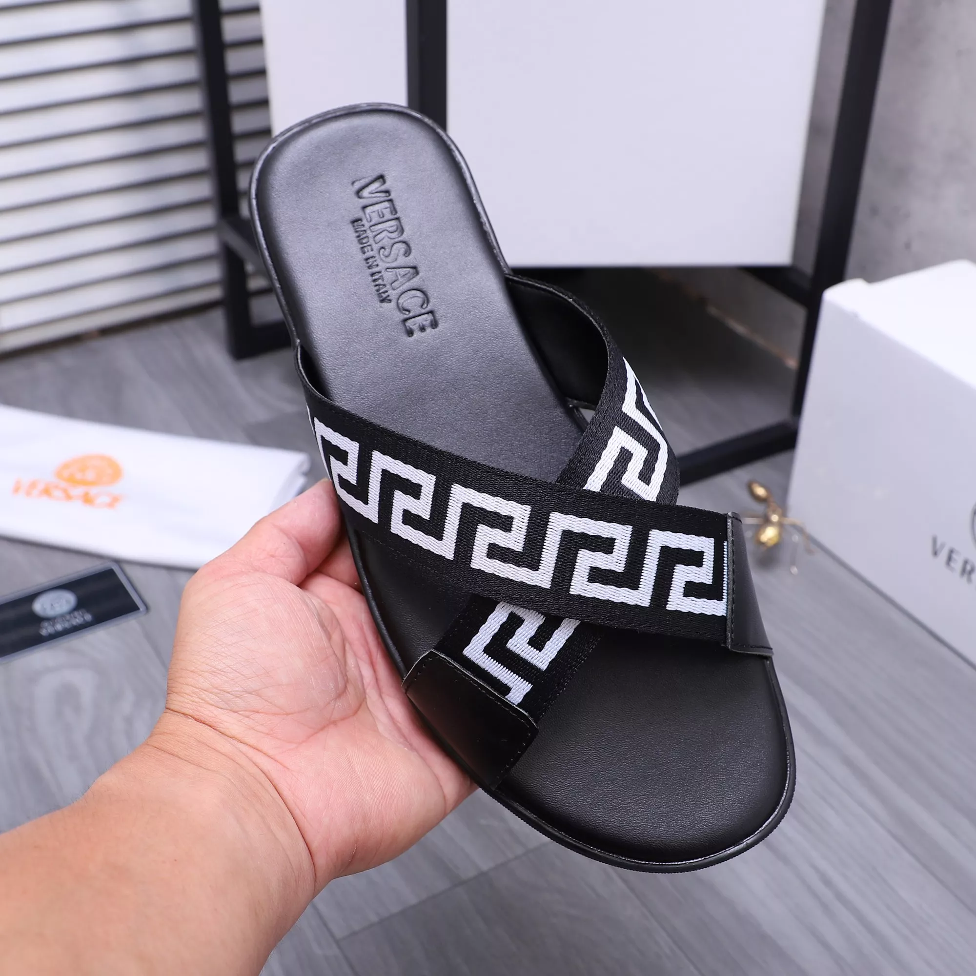 Versace Slippers For Men Flexible 931