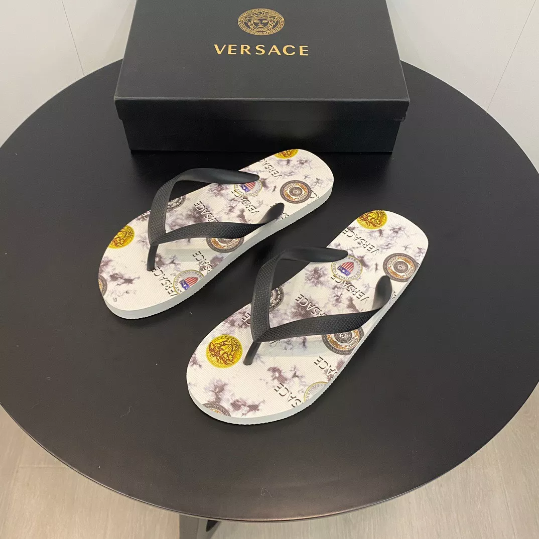 Versace Slippers For Men HighQuality 2420