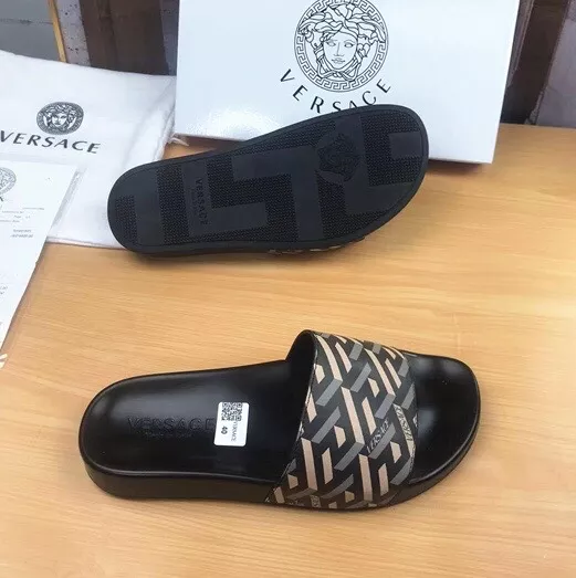 Versace Slippers For Men Minimalist 7718