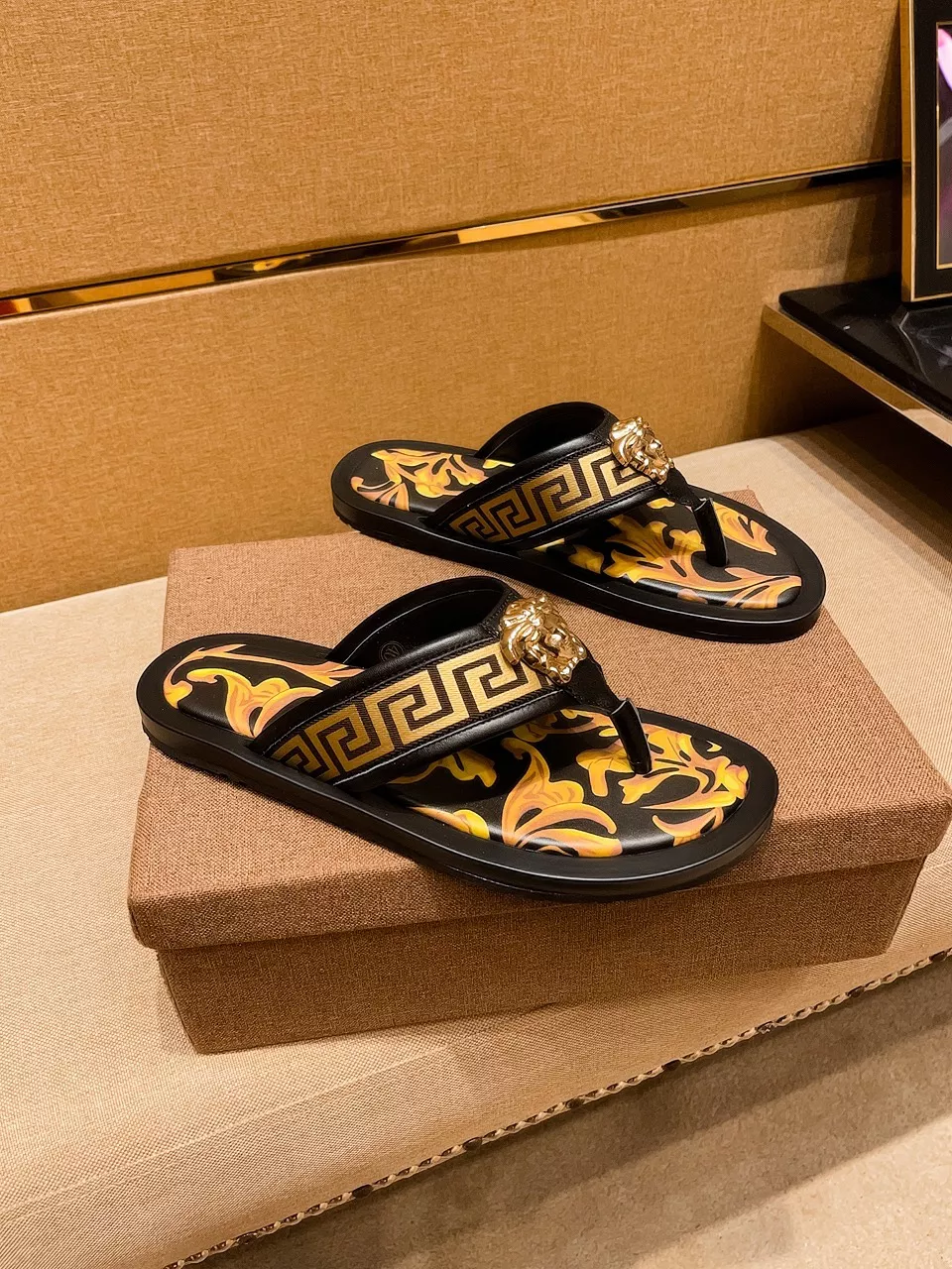 Versace Slippers For Men Sophisticated 750