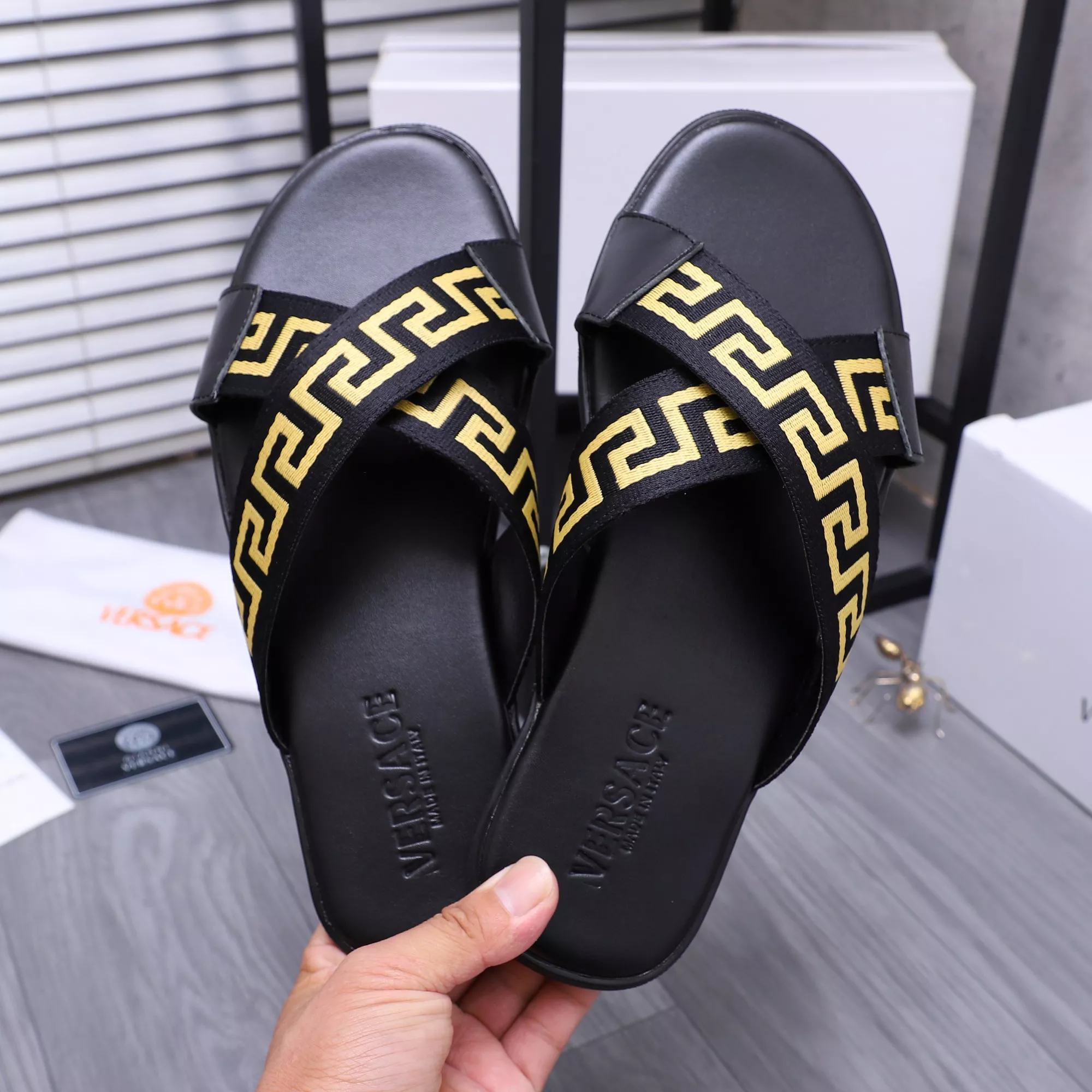 Versace Slippers For Men Timeless 2500
