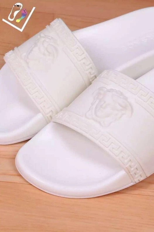 Versace Slippers For Men Trendsetting 4261