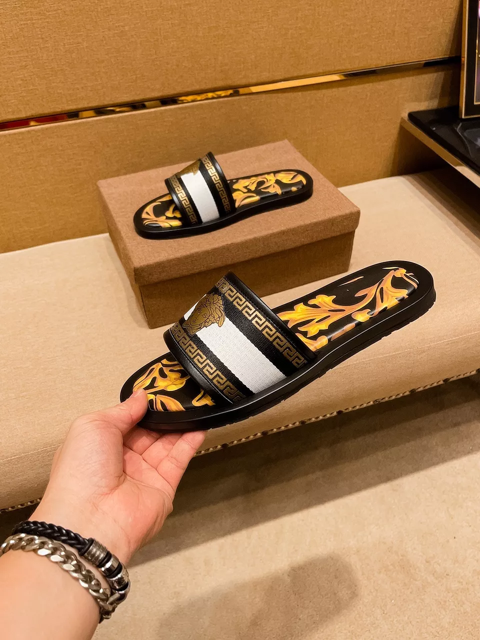 Versace Slippers For Men Trendsetting 6950