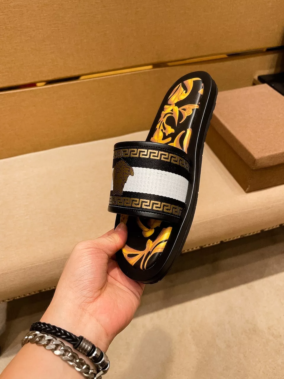 Versace Slippers For Men Trendsetting 6950